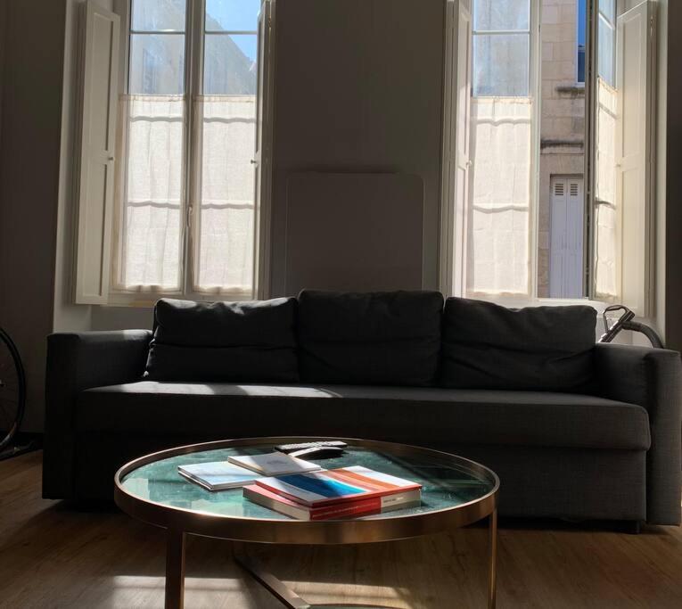 Charming Apartment In The Chartrons District Бордо Екстериор снимка